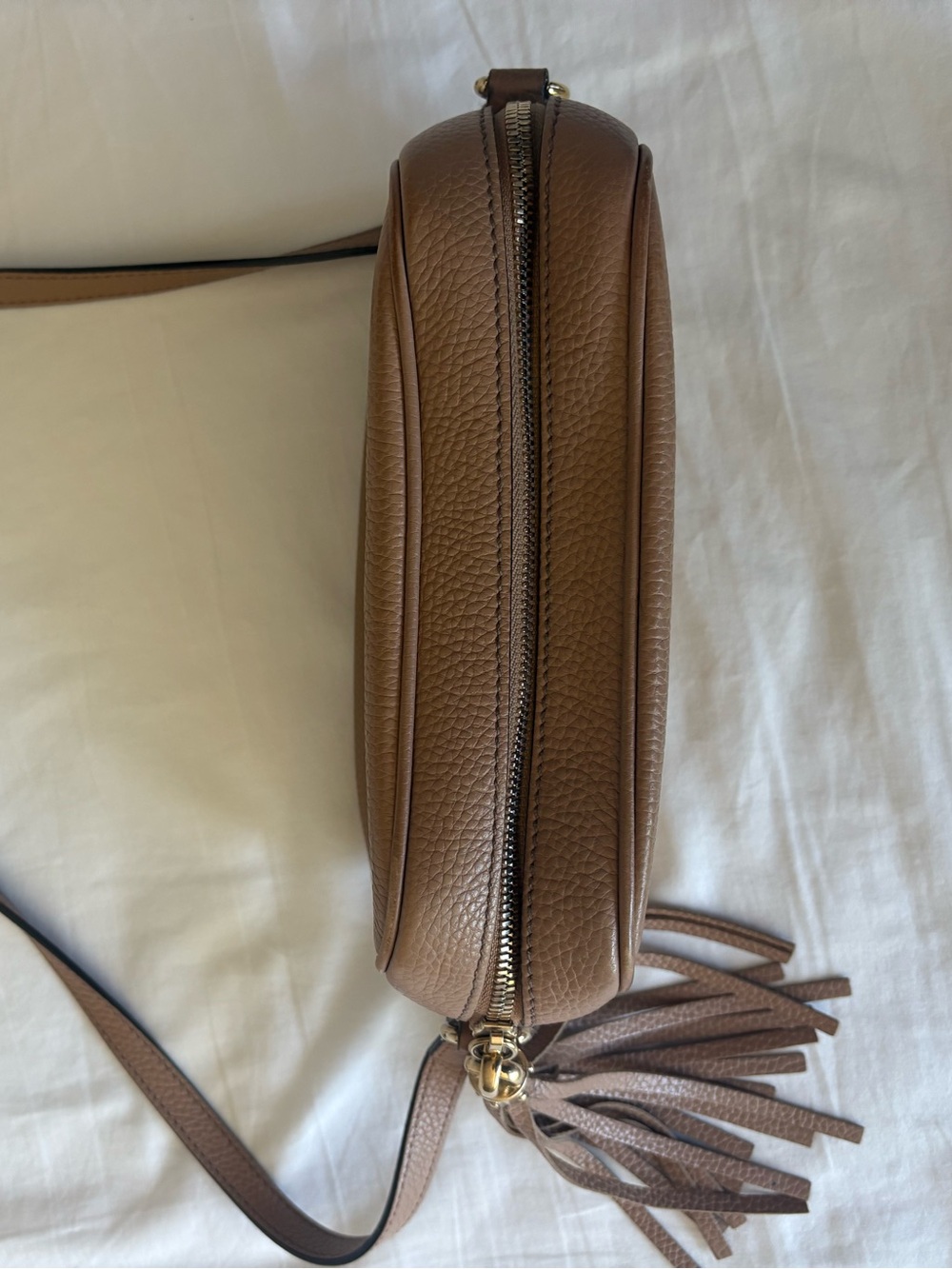Gucci Soho Disco Pebbled Leather Crossbody Bag Beige Tassel - Picture 4 of 10